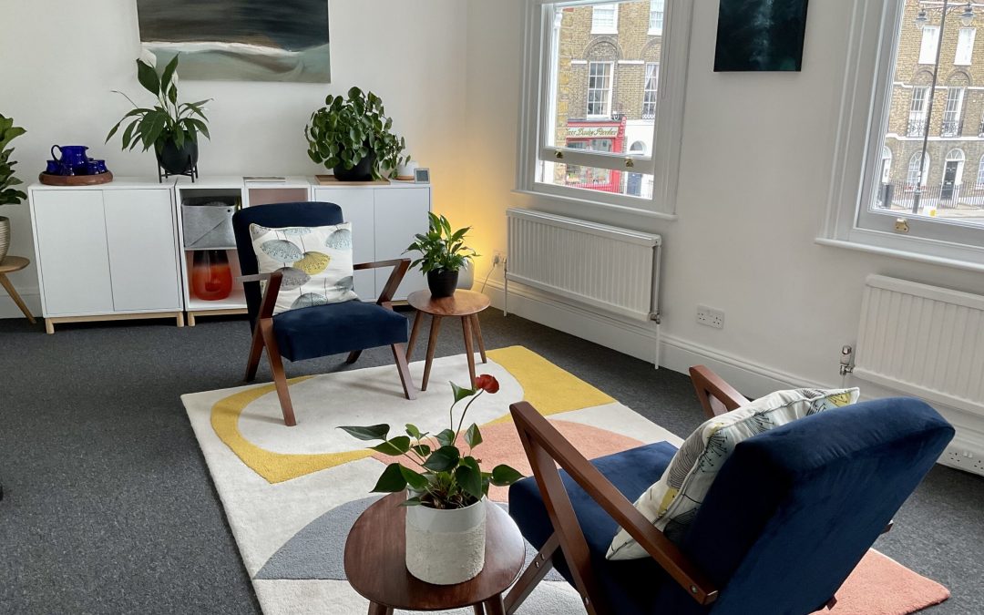 What Types of Professionals Can Benefit from Consulting Rooms in London?